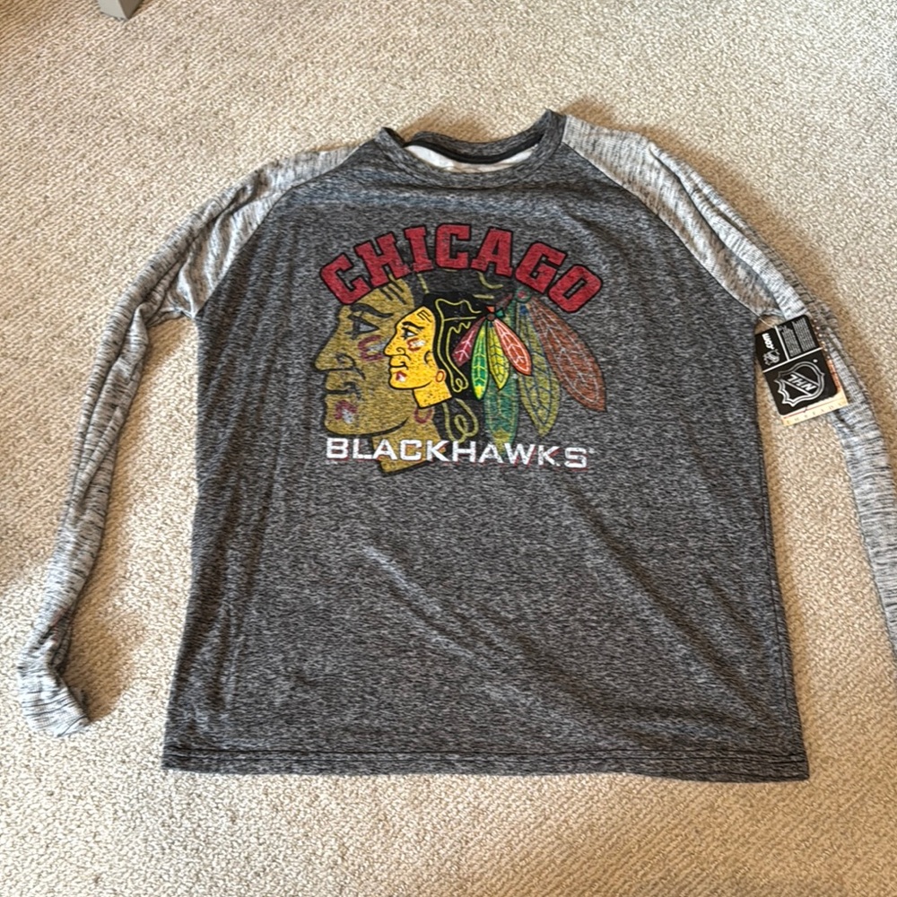 Majesti Clothing Chicago Blackhawks logo Long Sleeve Graphic Tee